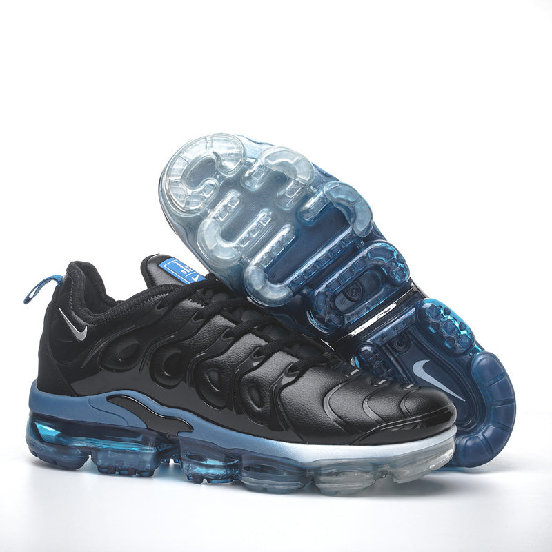 Vapormax plus hot sale black boys