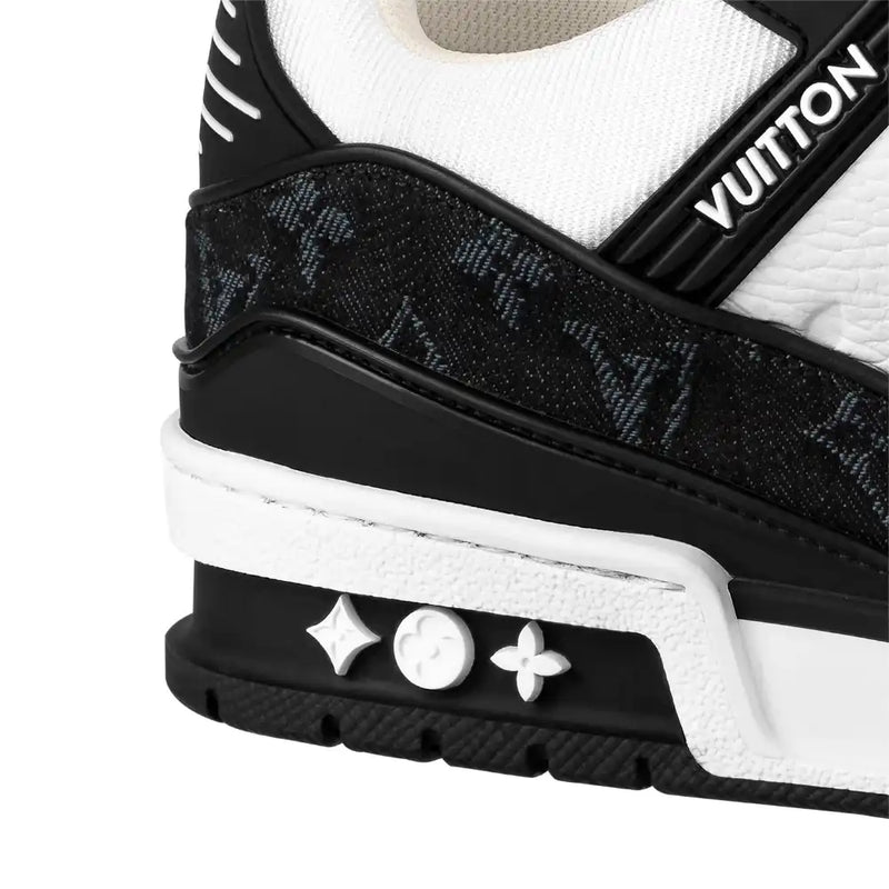 Louis Vuitton "Black"