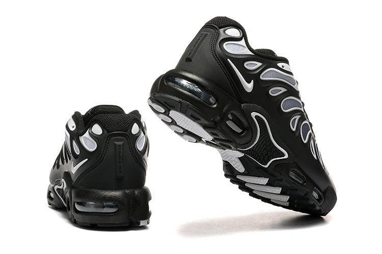 Air Max Plus Drift “Black White”