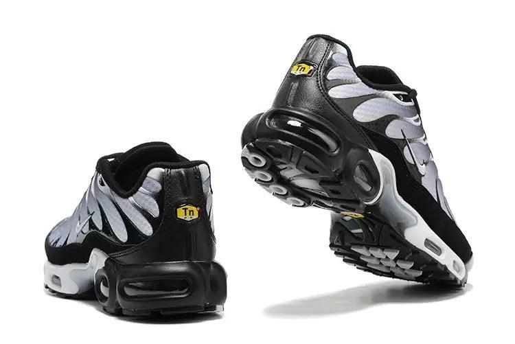 Nike air max sales plus black tn