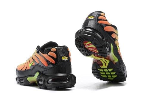 Air max plus 2024 volt solar red