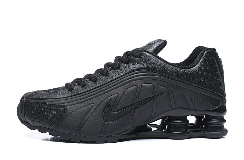 Shox R4 “Triple Black”