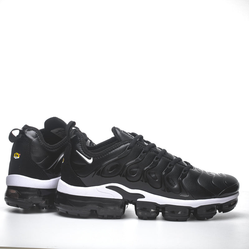 VaporMax Plus “Black/White” - Tn’s do Mr