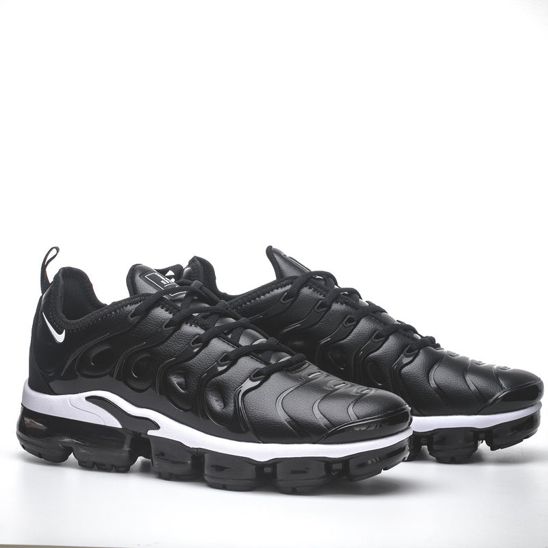 VaporMax Plus “Black/White” - Tn’s do Mr