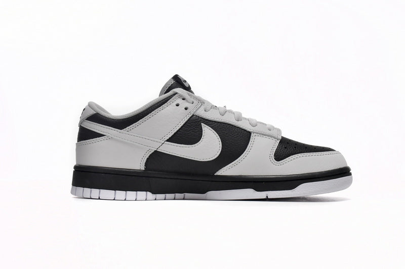 Dunk Low “Reverse Panda”