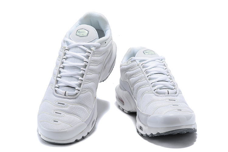 Air Max Plus TN 1 “Triple White” (Sola cinza)