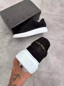 Alexander McQueen Camurça "Black/White"