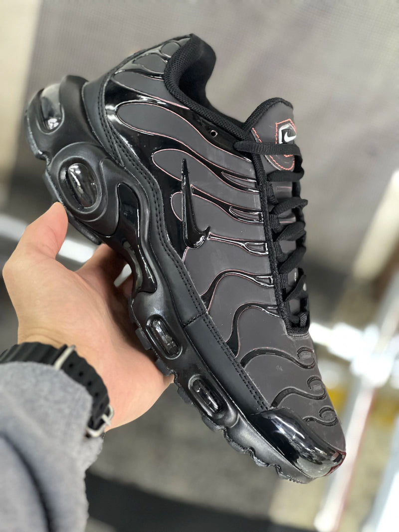 Air Max Plus TN 1 “Red - muda de cor”