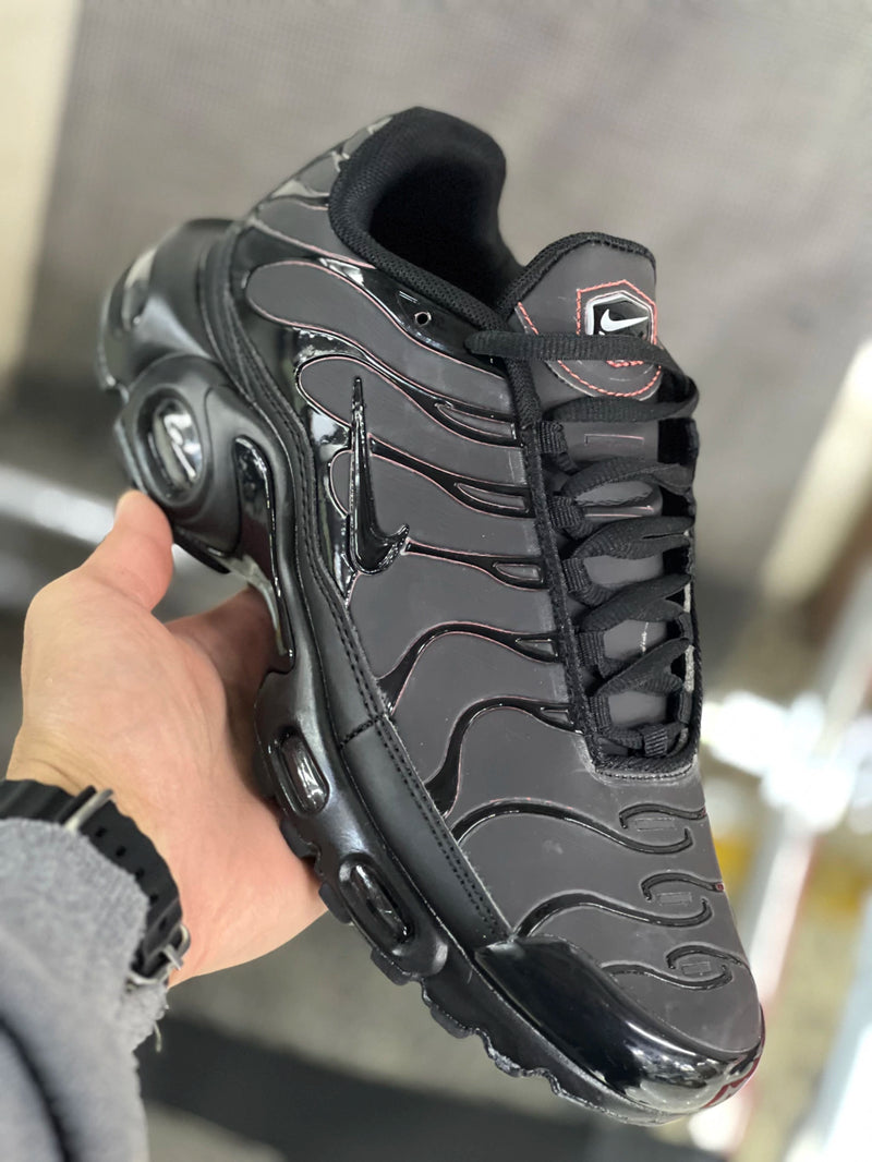 Air Max Plus TN 1 “Red - muda de cor”